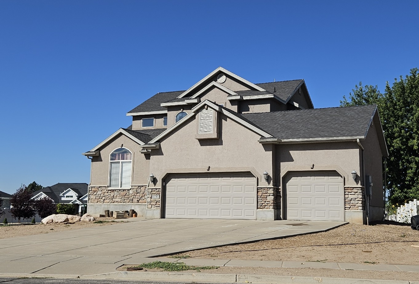 1193 North 1285 West